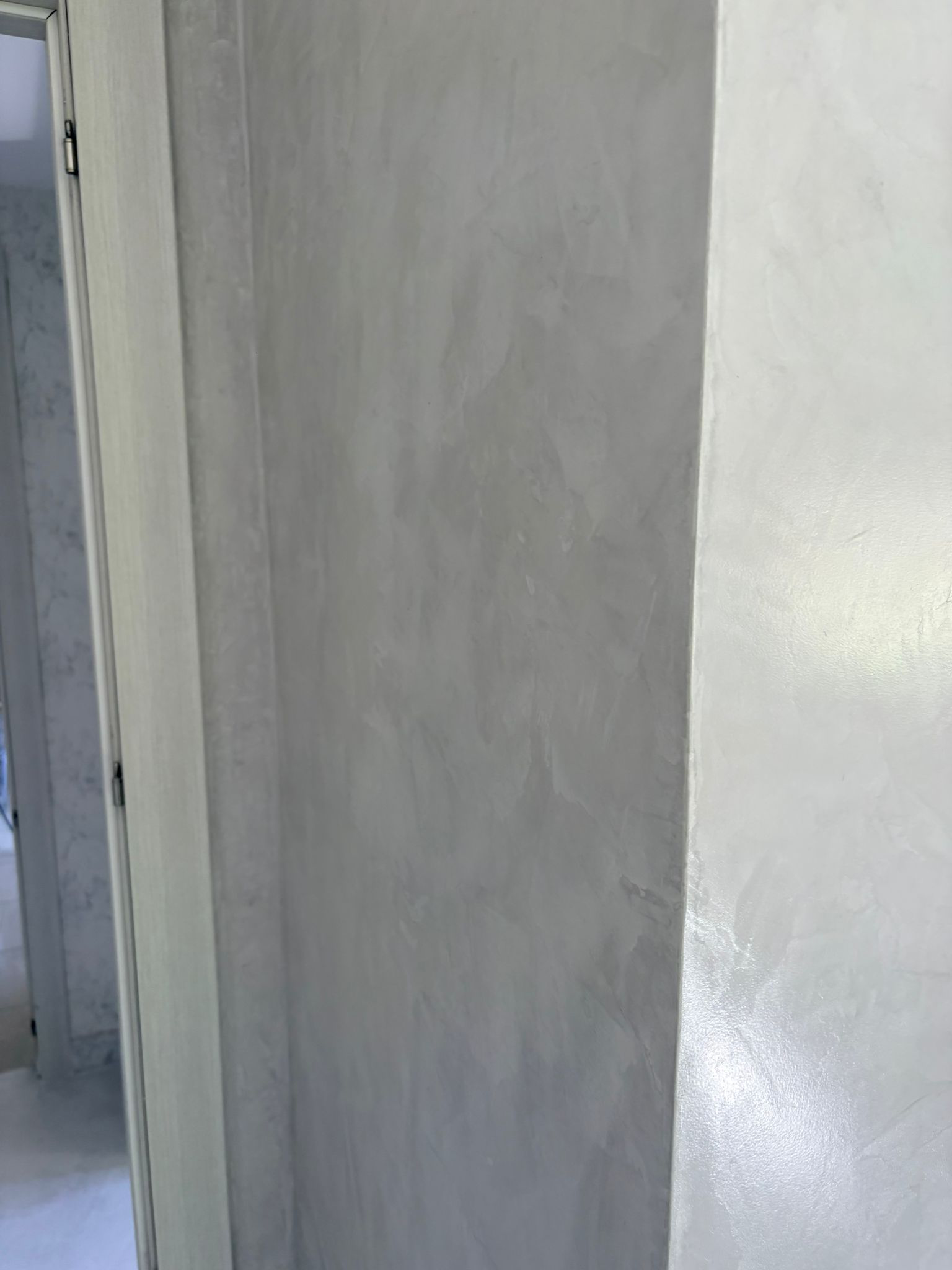 Detalle de esquina revestida con acabado continuo